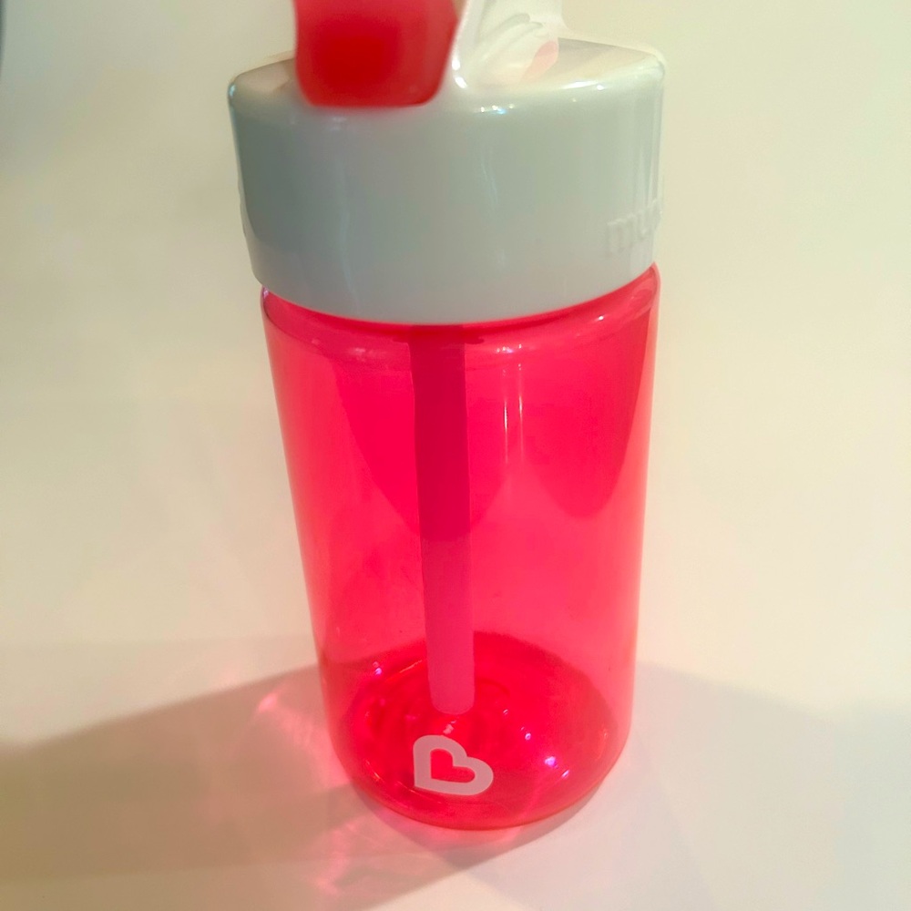 Munchkin kids/ toddler spill proof water bottle 12 oz
